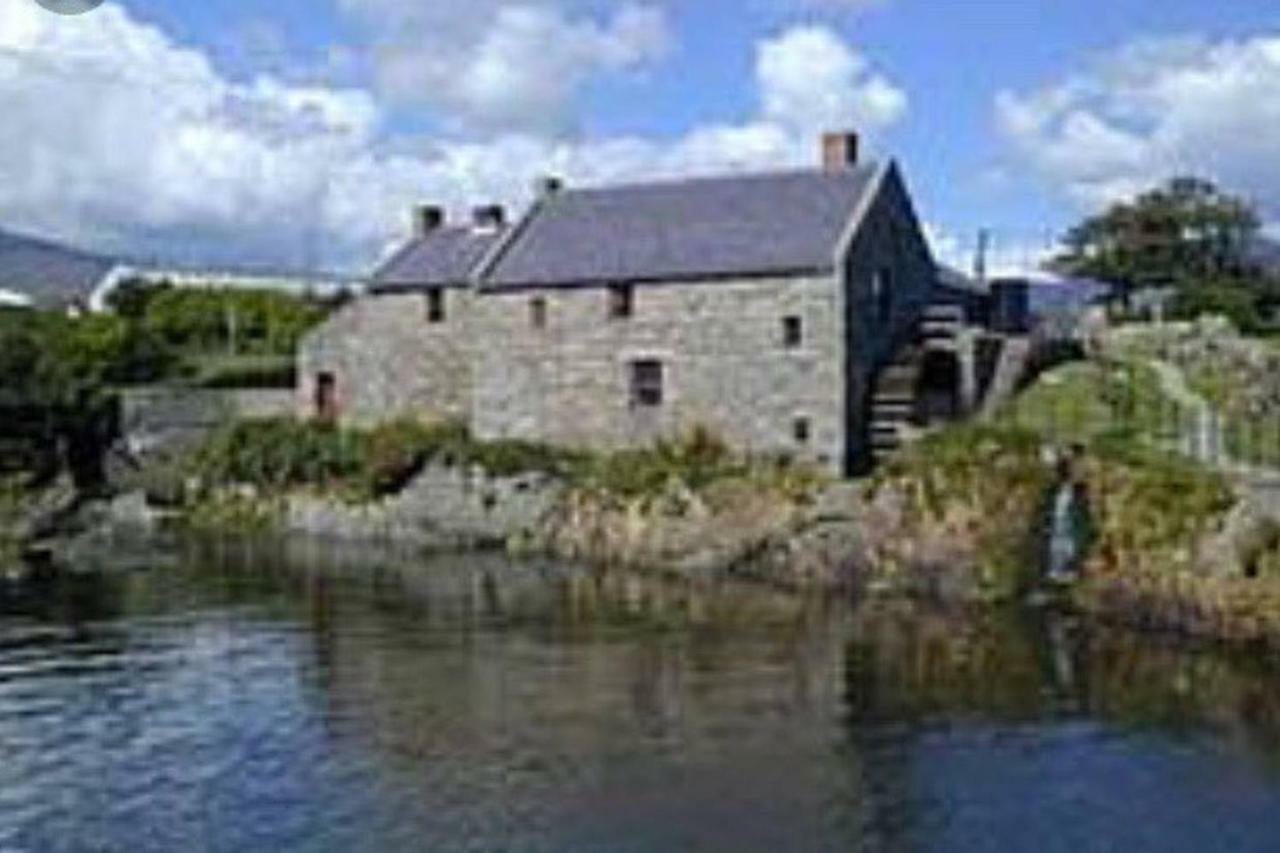 Moneydarragh Cottage With Uninterrupted Mountain And Sea Views- Hot Tub Available For Hire Annalong Exterior foto